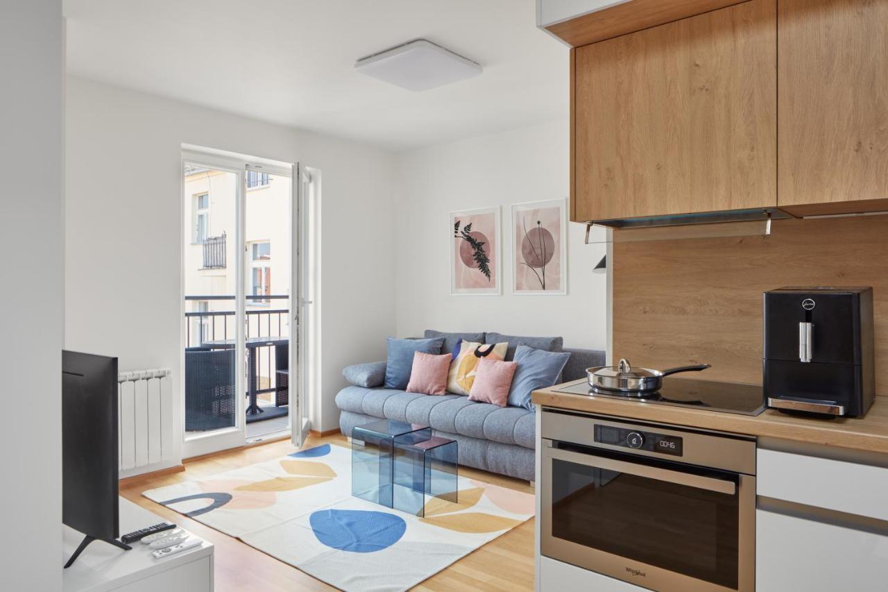 Bright Apartment In New Town By Prague Days Zewnętrze zdjęcie
